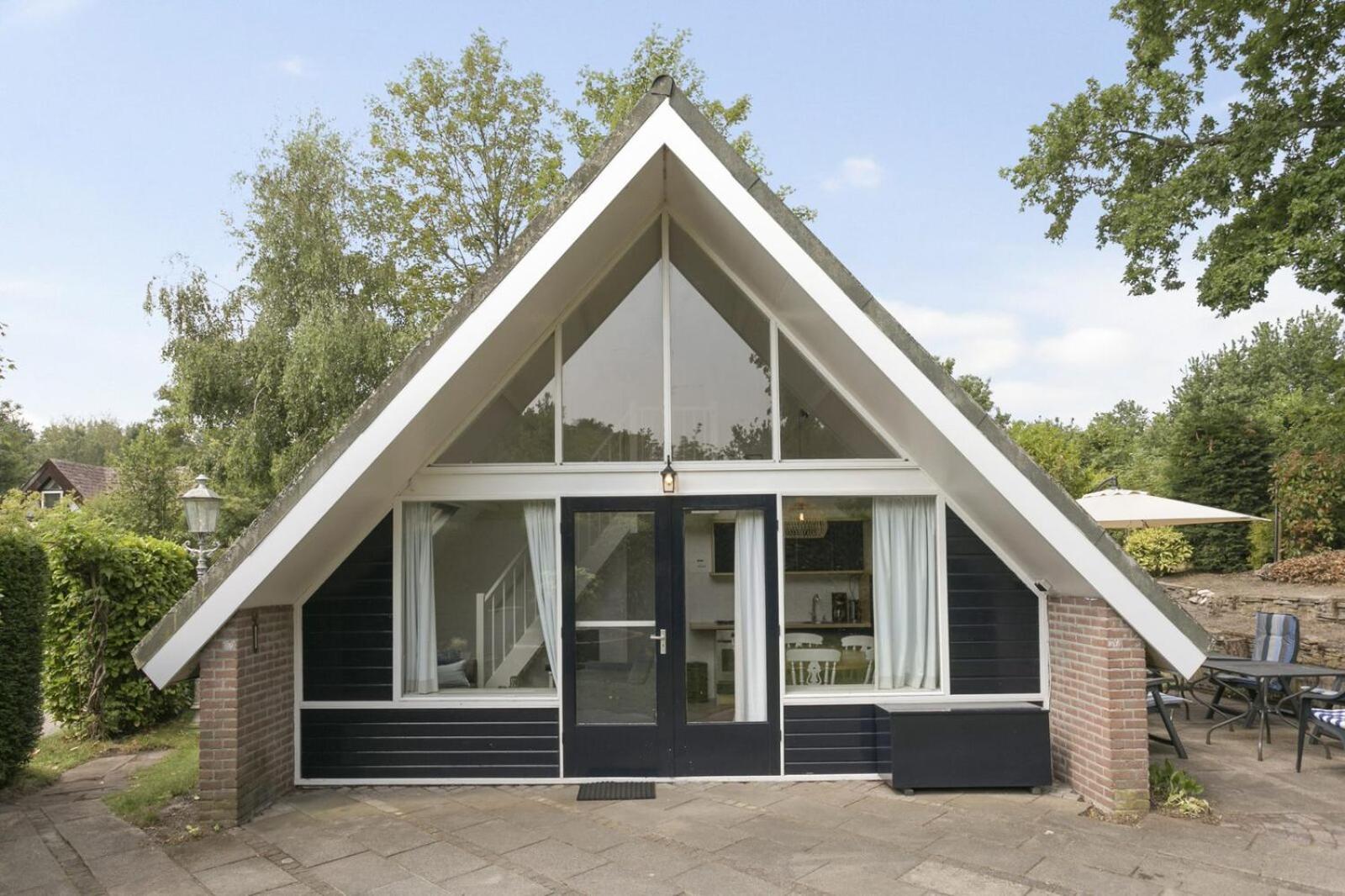 Jonkerstee 66 - Ouddorp De vrolijke noot Childfriendly near the beach - not for companies Buitenkant foto